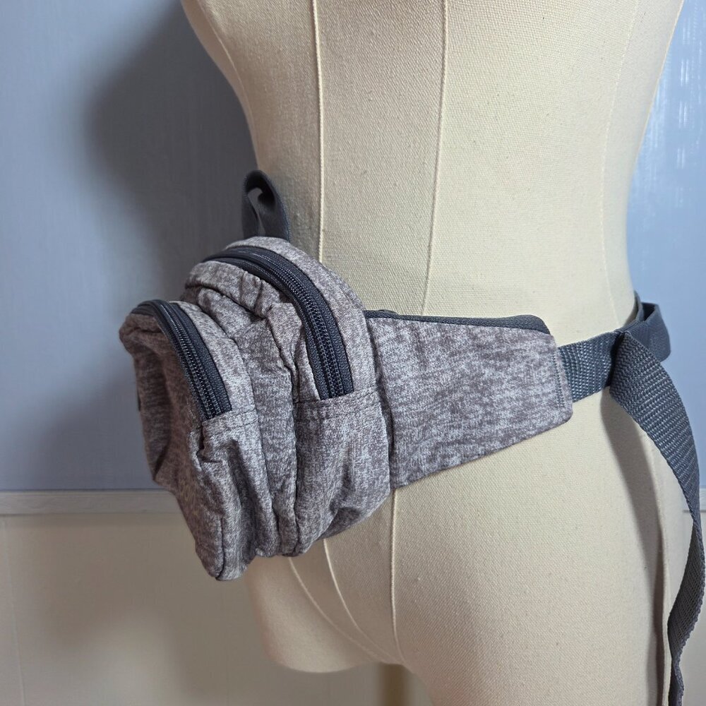 Adidas Light Heathered Gray Multi Zip Adjustable Strap Fanny Pack - Picture 4 of 12